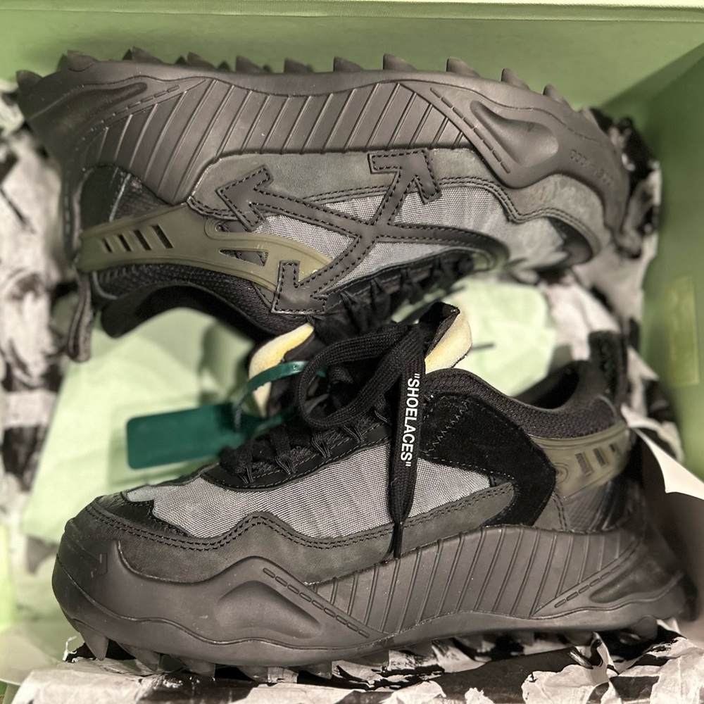 Off white Odsy 1000